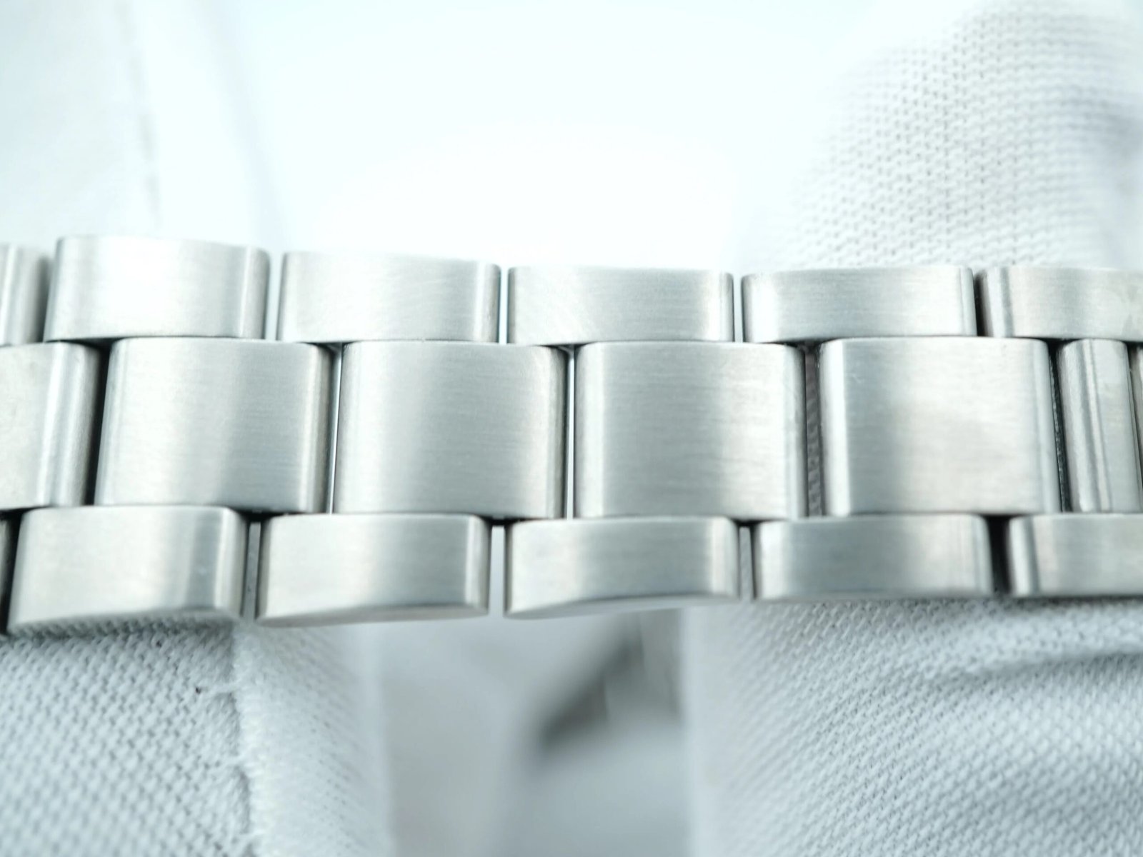 Rolex Oyster Perpetual Date 34 mm / Silver – Oyster – Bild 8