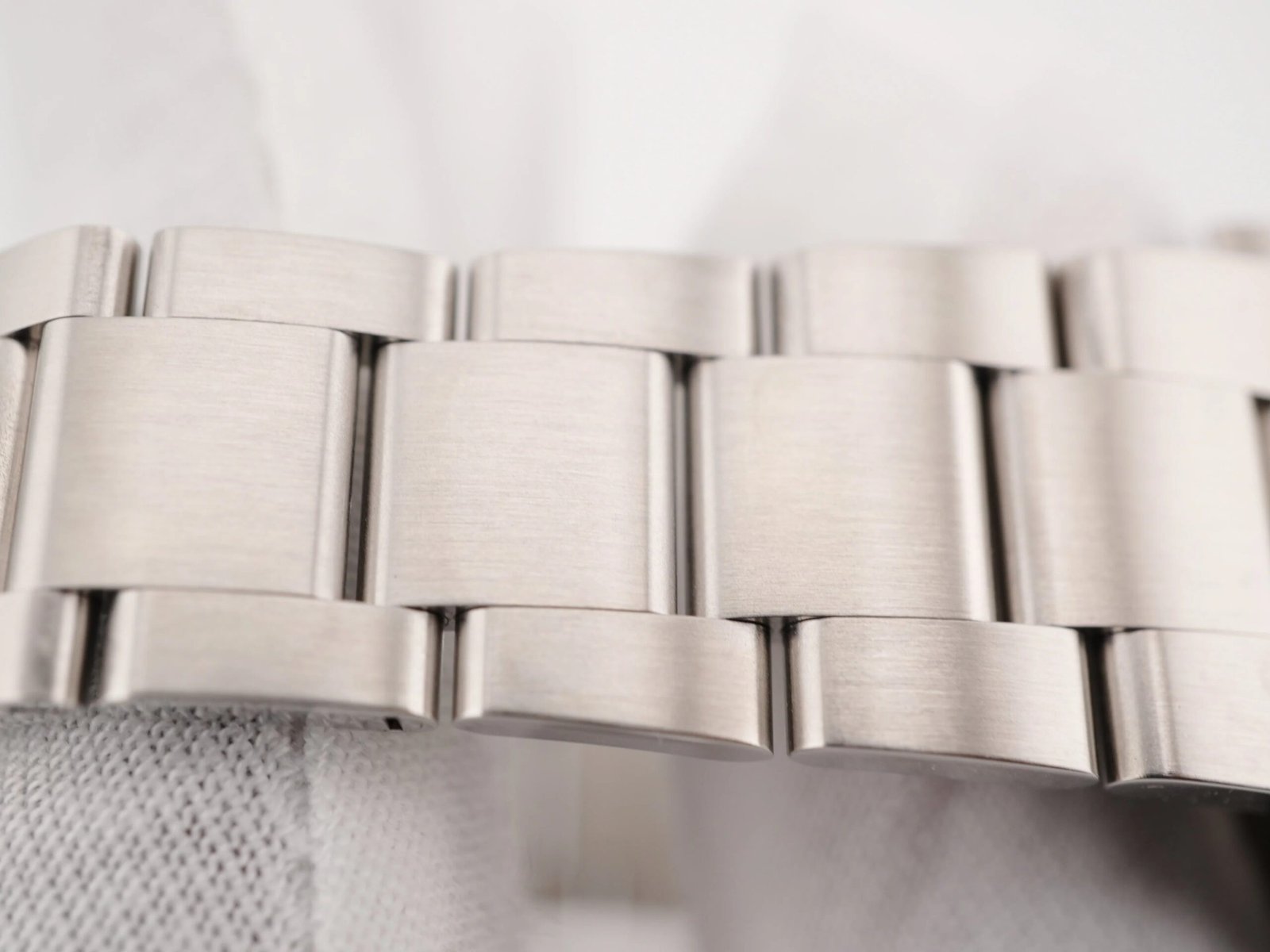 Rolex Oyster Perpetual 39 mm / Dark Rhodium – Oyster – Bild 6
