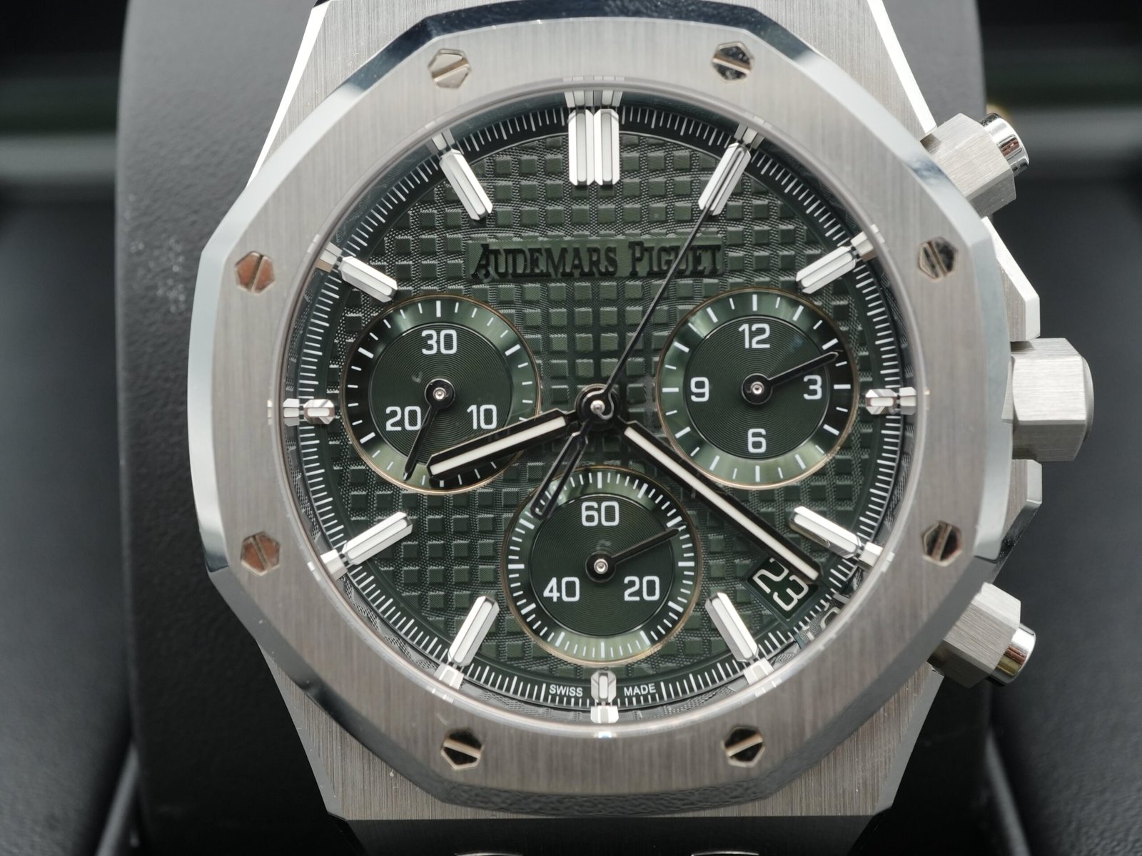 Audemars Piguet Royal Oak 41 mm / 50th Anniversary Green – Bild 3