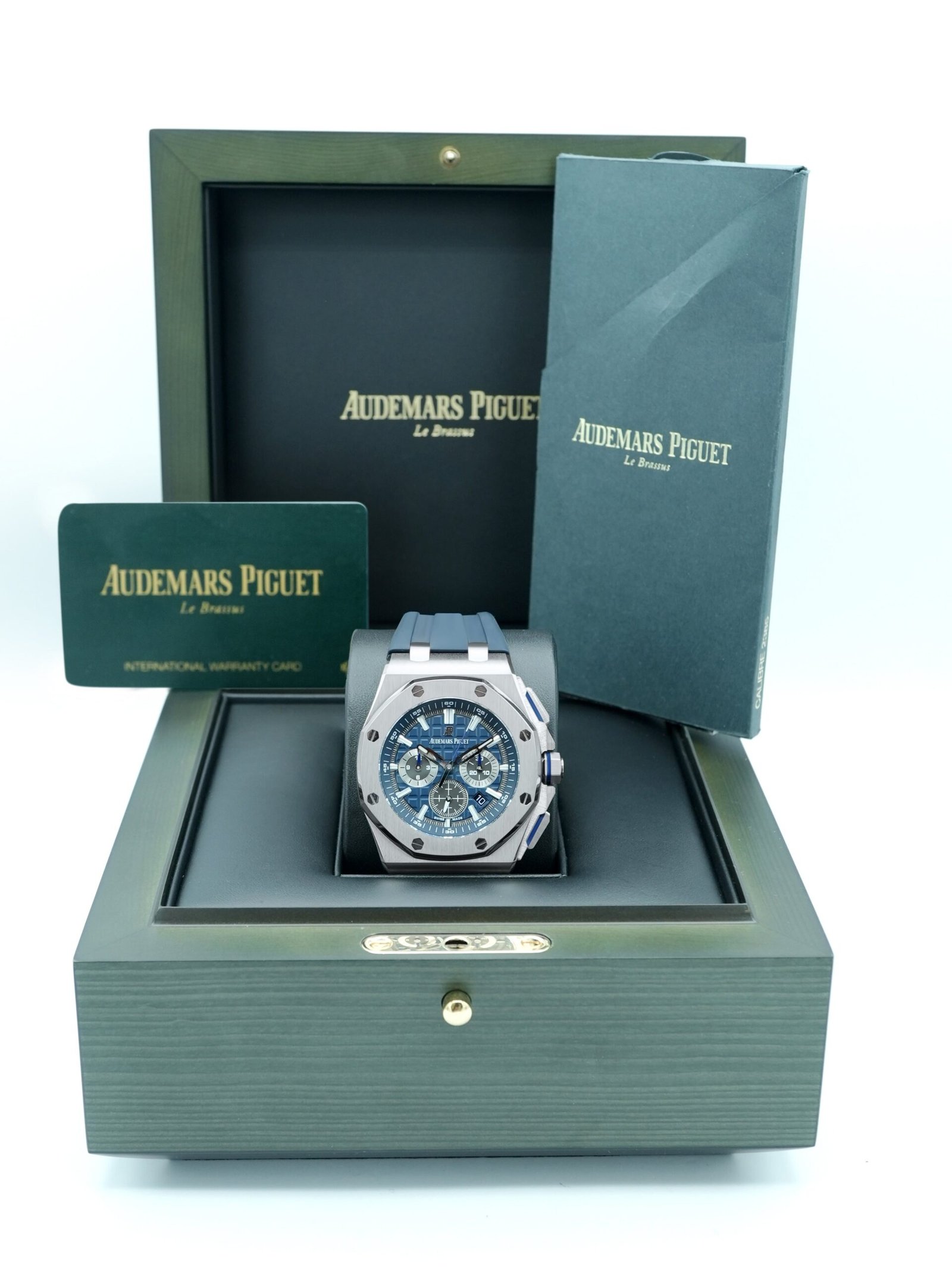 Audemars Piguet Royal Oak Offshore 42 mm / Titanium Blue – Bild 2