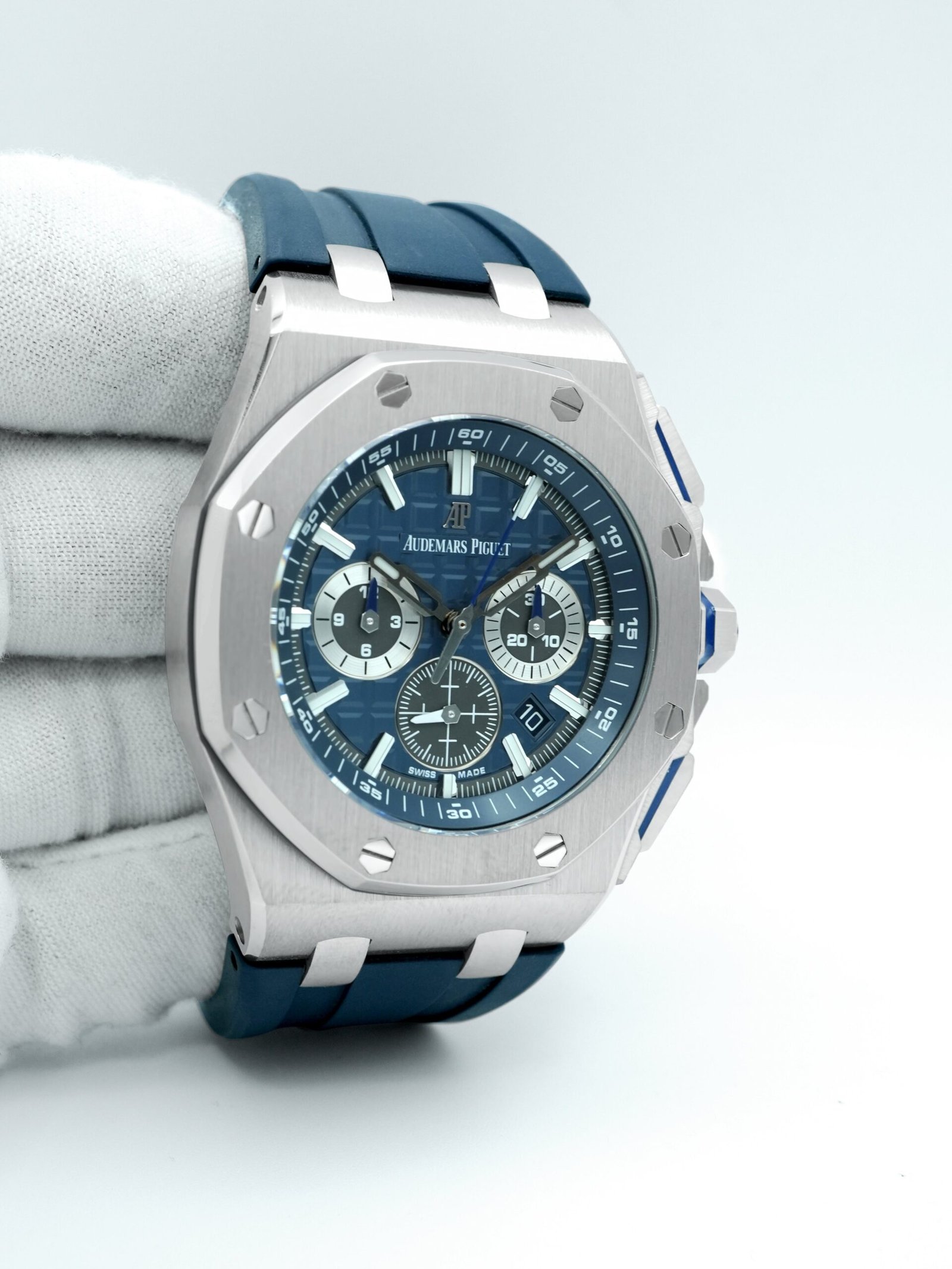 Audemars Piguet Royal Oak Offshore 42 mm / Titanium Blue – Bild 4
